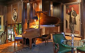 The Huntington Hotel